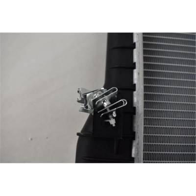 Rareelectrical - New Radiator Compatible With Saturn Vue By Part Numbers Cu2799 15821840 8012799 2799 - Image 1
