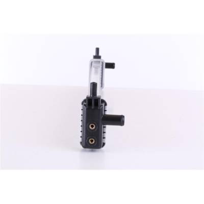 Rareelectrical - New Radiator Compatible With Toyota Prius Four By Part Numbers 646944 G901047032 G901047031 - Image 3