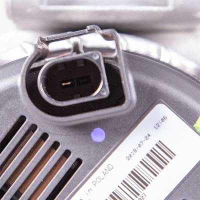 Rareelectrical - New OEM Valeo 14 Volt 180 Amp Alternator Compatible With Mercedes-Benz Clk550 Ml350 Cl550 2007 2008 - Image 3
