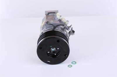 Rareelectrical - New A/C Compressor Compatible With Toyota Tundra Limited By Part Numbers 890870 883200C160 - Image 2