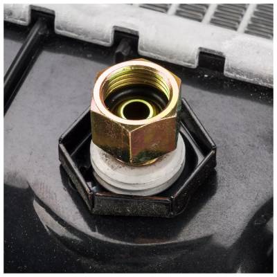 Rareelectrical - New Radiator Compatible With Chevrolet Audi Pickup 1996 1997 1998 1999 By Part Numbers Gm3010237 - Image 7