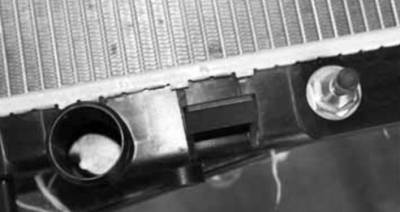 Rareelectrical - New Radiator Assembly Compatible With Nissan 03-06 350Z 3.5L V6 3498Cc 213 Cid W/Automatic Trans - Image 3