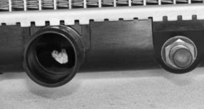 Rareelectrical - New Radiator Assembly Compatible With Toyota 00-04 Avalon 3.0L V6 2995Cc W/ Automatic Trans 2732 - Image 3