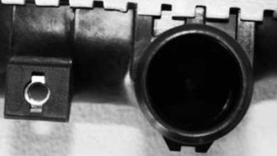 Rareelectrical - New Radiator Assembly Compatible With Mazda 99-00 Protege 1.6L 1.8L L4 1589Cc 1839Cc 432538 2683 - Image 5