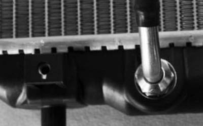 Rareelectrical - Radiator Assembly Compatible With Toyota 92-96 Camry 2.2L L4 2164Cc Cu1318 221-3100 9760 8011318 - Image 5