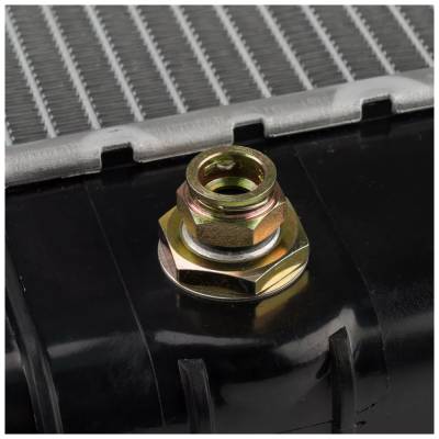 Rareelectrical - New Radiator Compatible With Cadillac Audi 2000 By Part Numbers Gm3010147 2352 762405-25959-8 - Image 7