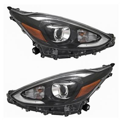 New Pair Of Headlight Compatible With Toyota Prius C L Le Hatchback 2019 By Part Number 81105-52M30