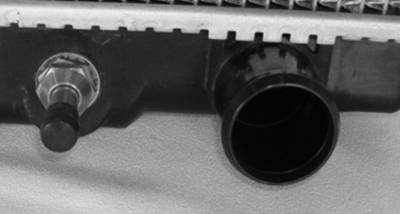 Rareelectrical - New Radiator Assembly Compatible With Toyota 01-04 Sequoia Tundra 4.7L V8 4663Cc 285 Cid Cu2376 - Image 4