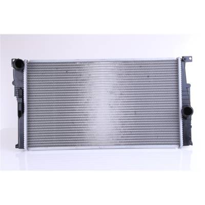 Aluminum Radiator Compatible With 2001-2007 Volvo V70 2.3L L5 2.4L L5 2.5L L5 8602878 8602879 Engine
