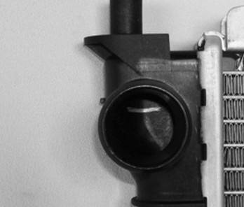 Rareelectrical - New Radiator Assembly Compatible With Mercury 90-91 Tracer 8011273 Focz8005aa Rea41-1273A 92273 - Image 3