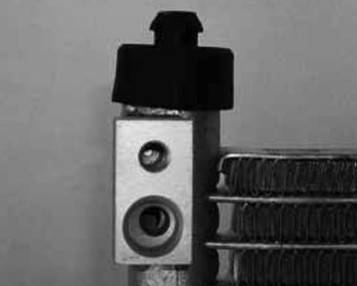 Rareelectrical - New A/C Condenser Compatible With 2006-2013 Suzuki Grand Vitara 2.4L 3.2L 2.7L L4 V6 Sz3030122 - Image 3