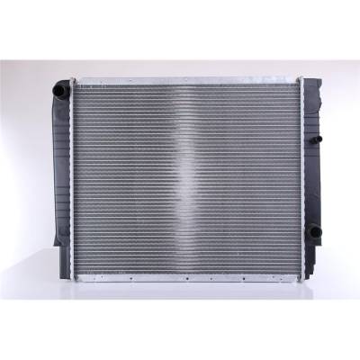 Aluminum Radiator Compatible With 1985-1992 Volvo 740 2.3L L4 Turbo 8603899 5003852 17 1/4" X 23