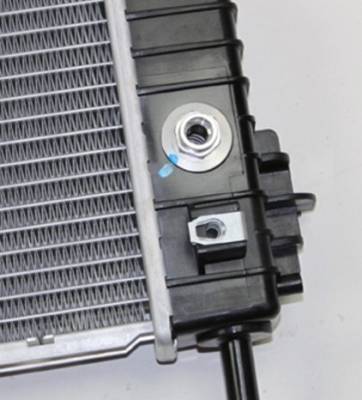 Rareelectrical - New Radiator Assembly Compatible With Saturn 07-10 Outlook 07-10 3.6L V6 217 Cid 15226650 438142 - Image 2