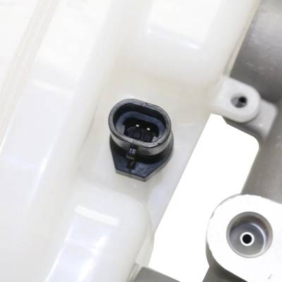 Rareelectrical - New Brake Master Cylinder Compatible With Chevrolet Gmc Sierra 1500 Classic Slt 8 Cyl 5.3L Sierra - Image 7