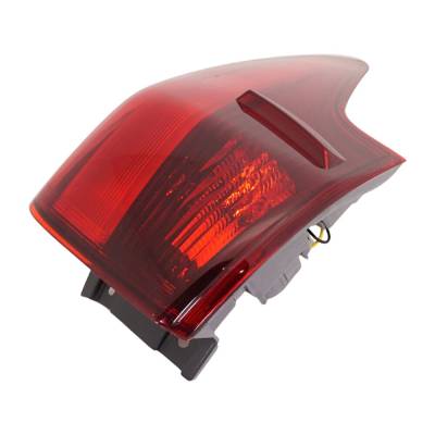 Halogen Tail Light Assembly Right Passenger Side Outer Compatible With 2017-2019 Nissan Rogue Sport