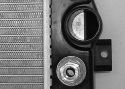 Rareelectrical - New Radiator Assembly Compatible With Saturn 05-06 Relay-2 Relay-3 3.5L V6 213 Cid Gm3010214 3467 - Image 2