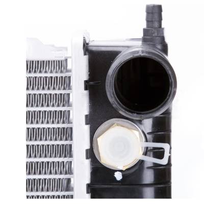 Rareelectrical - Engine Radiator Compatible With 1993-1997 Volvo Volvo Audi Replaces 2099 P2099 8603770 Vo3010105 - Image 5